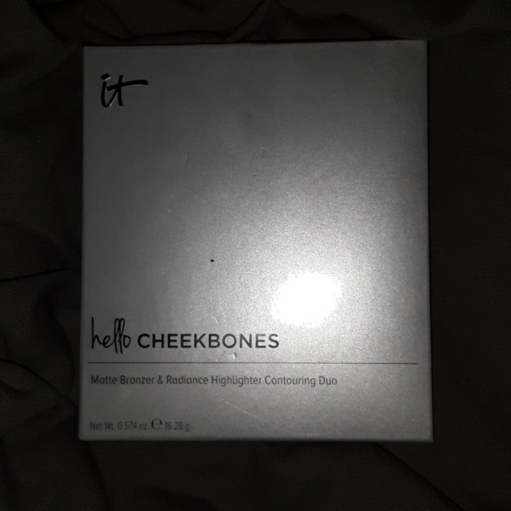 Hello Cheekbones highlighter/bronzer duo